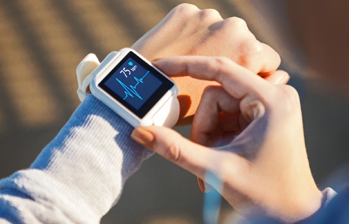How a Heart Monitoring Smartwatch Works